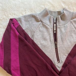 🍊 Crop 1/4 zip pullover sweatshirt Urban Outfitters burgundy and grey